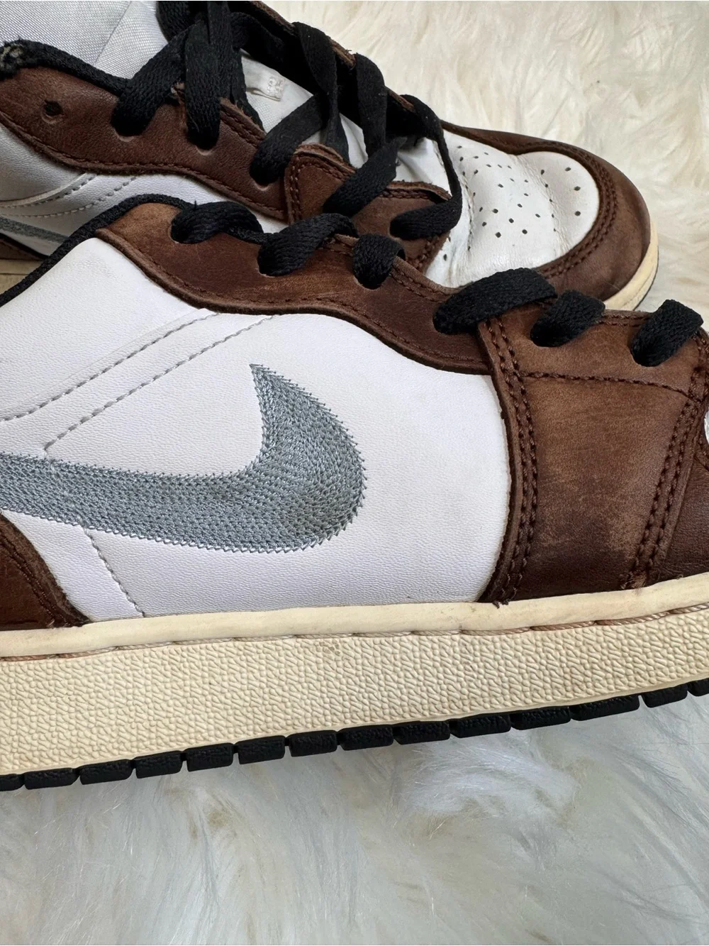 Nike Air Jordan retro 1 low mocha blue sneakers